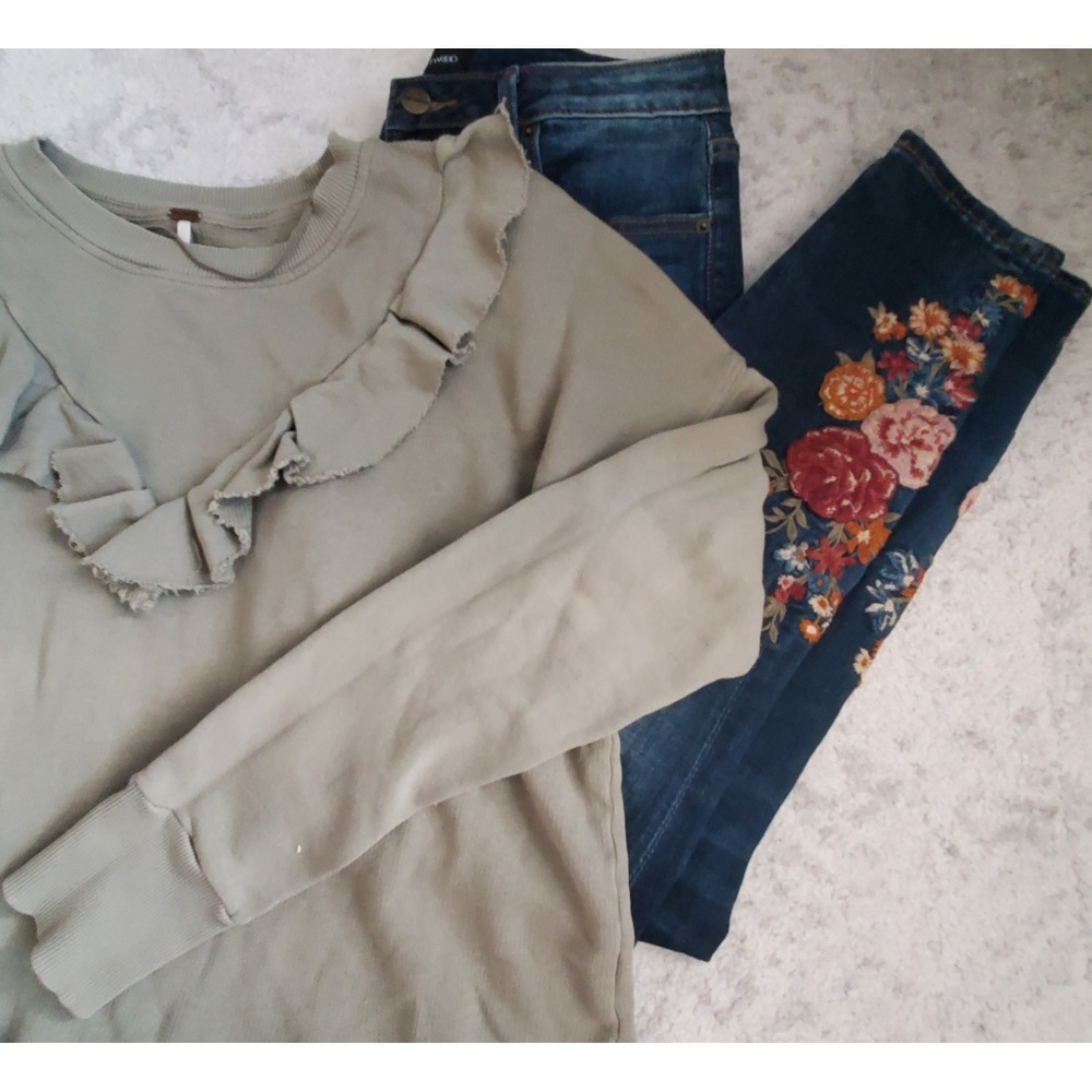 Free People Ruffle Front Sweatshirt Sage Green Raw Hem Pullover Small